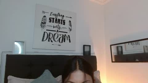 Snapshot of vannesweet_ chatting on October 21, 2025, 8:31 pm vane online show from October 21, 2025, 8:31 pm