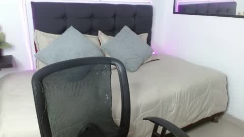 vane online show from May 4, 2026, 8:16 pm
