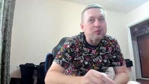 vano_822 online show from September 12, 2025, 12:38 pm
