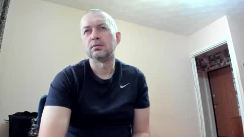 vano_822 online show from November 11, 2025, 6:35 am