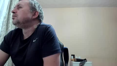 vano_822 online show from February 4, 2026, 9:31 pm