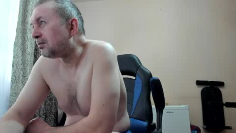vano_822 online show from April 27, 2026, 4:43 am