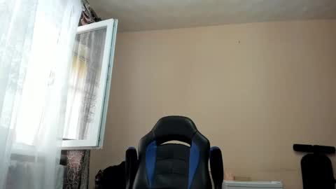 vano_822 online show from May 7, 2026, 6:30 am