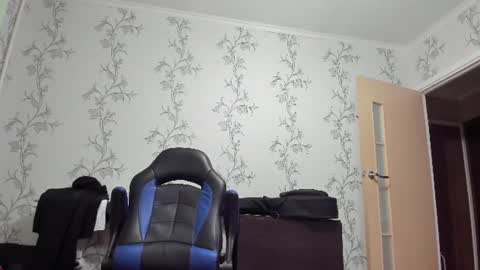 vano_822 online show from June 17, 2026, 9:05 pm