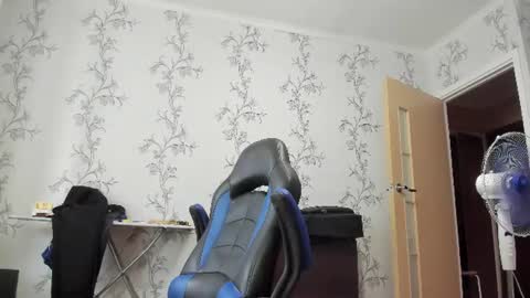 Snapshot of vano_822 chatting on July 19, 2026, 9:24 am vano_822 online show from July 19, 2026, 9:24 am