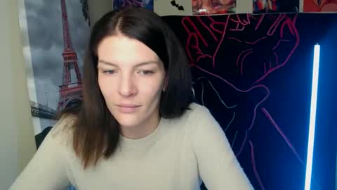 Snapshot of vanrey_ chatting on October 17, 2025, 7:00 am Vanessa online show from October 17, 2025, 7:00 am