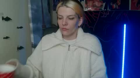 Vanessa online show from May 1, 2026, 9:03 am