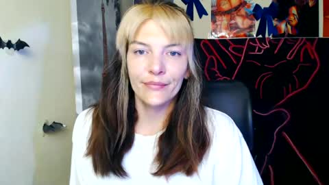 Vanessa online show from June 16, 2026, 6:49 am