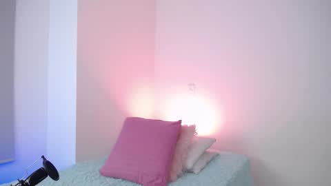 Snapshot of varenka_ivanova22 chatting on September 27, 2025, 10:09 am varenka_ivanova22 online show from September 27, 2025, 10:09 am