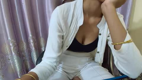 Snapshot of varotibang chatting on October 19, 2025, 6:41 pm Ritu online show from October 19, 2025, 6:41 pm