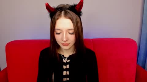 Snapshot of vasilisalove chatting on October 6, 2025, 8:34 am VasilisaLove online show from October 6, 2025, 8:34 am