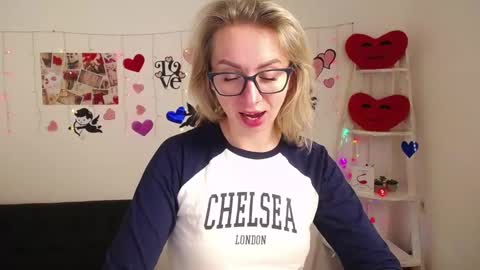 Snapshot of vasilisasii chatting on February 22, 2025, 12:19 pm Vasilisa online show from February 22, 2025, 12:19 pm