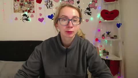 Snapshot of vasilisasii chatting on March 12, 2025, 6:07 am Vasilisa online show from March 12, 2025, 6:07 am