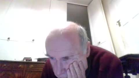 Snapshot of vaughan1010 chatting on October 31, 2025, 9:27 pm vaughan1010 online show from October 31, 2025, 9:27 pm