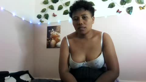 Snapshot of vayannah chatting on June 17, 2026, 4:52 pm Vayannah online show from June 17, 2026, 4:52 pm