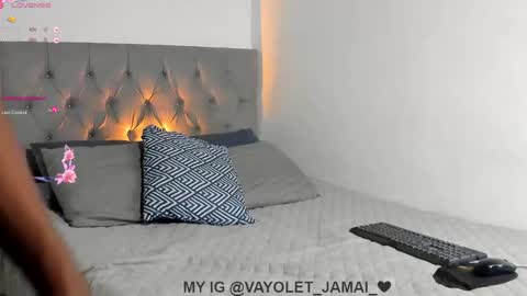 Hi Im Vayolet online show from February 4, 2025, 9:10 pm