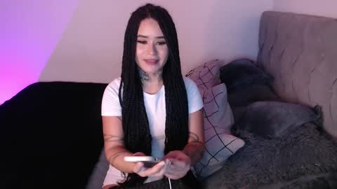 Snapshot of vayolett_bass chatting on February 14, 2025, 10:58 pm Vayolett Bass online show from February 14, 2025, 10:58 pm