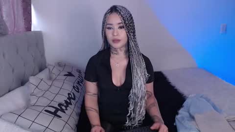Snapshot of vayolett_bass chatting on March 8, 2025, 8:35 pm Vayolett Bass online show from March 8, 2025, 8:35 pm