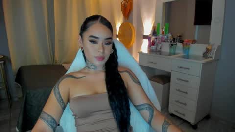 Snapshot of vayolett_bass chatting on February 20, 2026, 4:09 am Vayolett Bass online show from February 20, 2026, 4:09 am