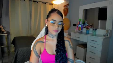 Snapshot of vayolett_bass chatting on February 21, 2026, 8:37 am Vayolett Bass online show from February 21, 2026, 8:37 am