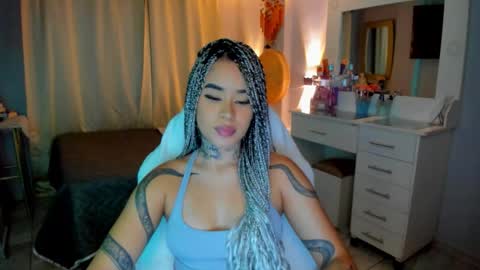 Snapshot of vayolett_bass chatting on March 27, 2026, 8:59 am Vayolett Bass online show from March 27, 2026, 8:59 am