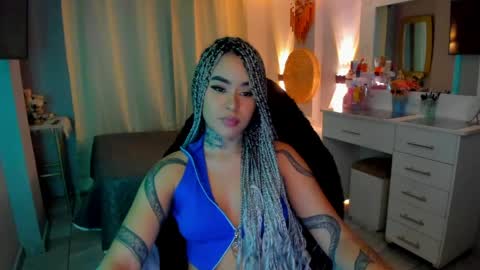 Snapshot of vayolett_bass chatting on April 1, 2026, 6:36 am Vayolett Bass online show from April 1, 2026, 6:36 am