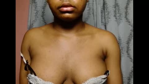 Snapshot of vee62 chatting on May 20, 2026, 1:12 am vee62 online show from May 20, 2026, 1:12 am