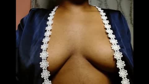 Snapshot of vee62 chatting on June 23, 2026, 12:41 am vee62 online show from June 23, 2026, 12:41 am