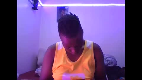 Snapshot of vee_tommy chatting on April 22, 2026, 7:00 am Vee tommy online show from April 22, 2026, 7:00 am