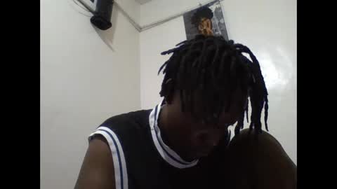 Snapshot of vee_tommy chatting on April 25, 2026, 9:01 pm Vee tommy online show from April 25, 2026, 9:01 pm