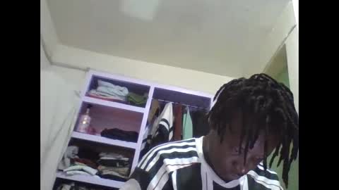 Snapshot of vee_tommy chatting on April 28, 2026, 3:00 am Vee tommy online show from April 28, 2026, 3:00 am