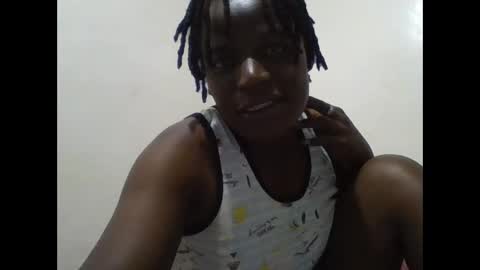 Snapshot of vee_tommy chatting on May 2, 2026, 2:27 am Vee tommy online show from May 2, 2026, 2:27 am