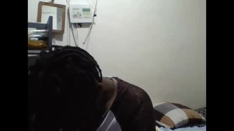 Snapshot of vee_tommy chatting on May 3, 2026, 2:06 am Vee tommy online show from May 3, 2026, 2:06 am