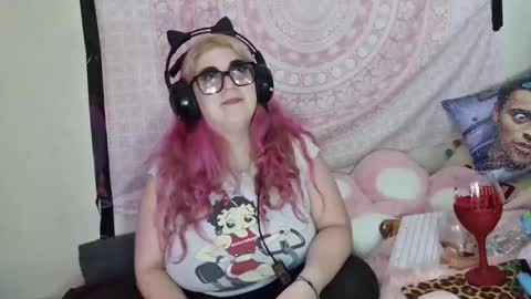 Veronica Lehane online show from December 3, 2024, 2:25 am