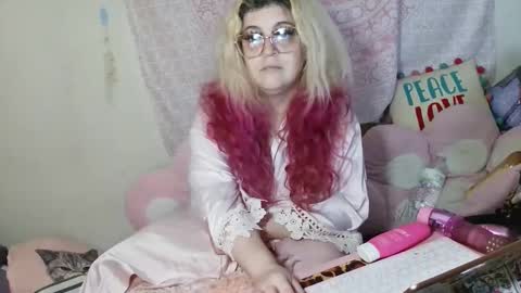 Veronica Lehane online show from June 8, 2026, 1:33 pm