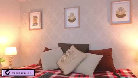 Snapshot of veesimons_dh chatting on February 11, 2026, 8:25 pm Vee Simons online show from February 11, 2026, 8:25 pm