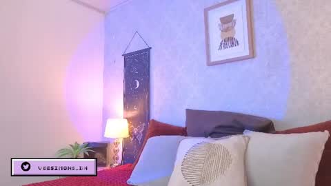 Vee Simons online show from June 10, 2026, 7:35 pm