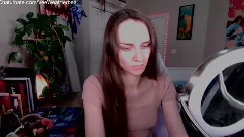 Snapshot of veeweatherbee chatting on December 24, 2024, 7:11 pm Violet Weatherbee online show from December 24, 2024, 7:11 pm