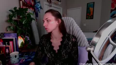 Snapshot of veeweatherbee chatting on January 21, 2025, 2:33 am Violet Weatherbee online show from January 21, 2025, 2:33 am