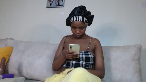 Snapshot of veey_dellah chatting on April 18, 2026, 5:00 am veey online show from April 18, 2026, 5:00 am
