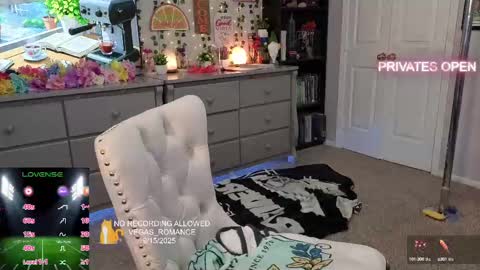 vegas_romance online show from September 16, 2025, 12:55 am