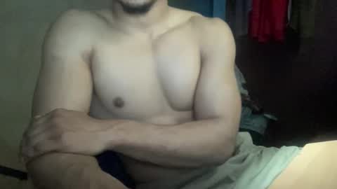 Snapshot of veilofstrength11 chatting on November 6, 2025, 9:43 am veilofstrength11 online show from November 6, 2025, 9:43 am