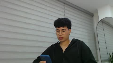 Snapshot of velascosexyboy chatting on January 23, 2025, 3:05 am velascosexyboy online show from January 23, 2025, 3:05 am