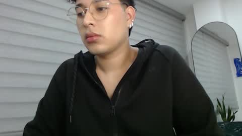 Snapshot of velascosexyboy chatting on February 11, 2025, 2:25 am velascosexyboy online show from February 11, 2025, 2:25 am