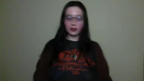 velira_ online show from November 20, 2025, 4:23 am