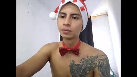 Snapshot of velk_hot1 chatting on December 31, 2024, 3:31 pm velk_hot1 online show from December 31, 2024, 3:31 pm