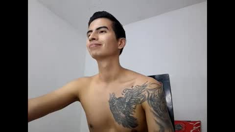 Snapshot of velk_hot1 chatting on February 10, 2025, 11:02 pm velk_hot1 online show from February 10, 2025, 11:02 pm