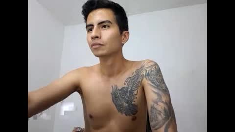 Snapshot of velk_hot1 chatting on February 14, 2025, 12:51 am velk_hot1 online show from February 14, 2025, 12:51 am