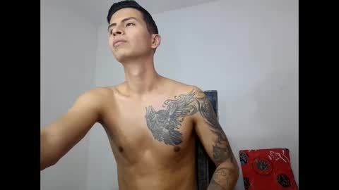 Snapshot of velk_hot1 chatting on March 6, 2025, 1:35 pm velk_hot1 online show from March 6, 2025, 1:35 pm