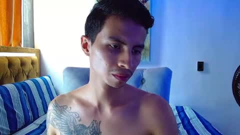 Snapshot of velk_hot1 chatting on March 31, 2026, 3:01 pm velk_hot1 online show from March 31, 2026, 3:01 pm